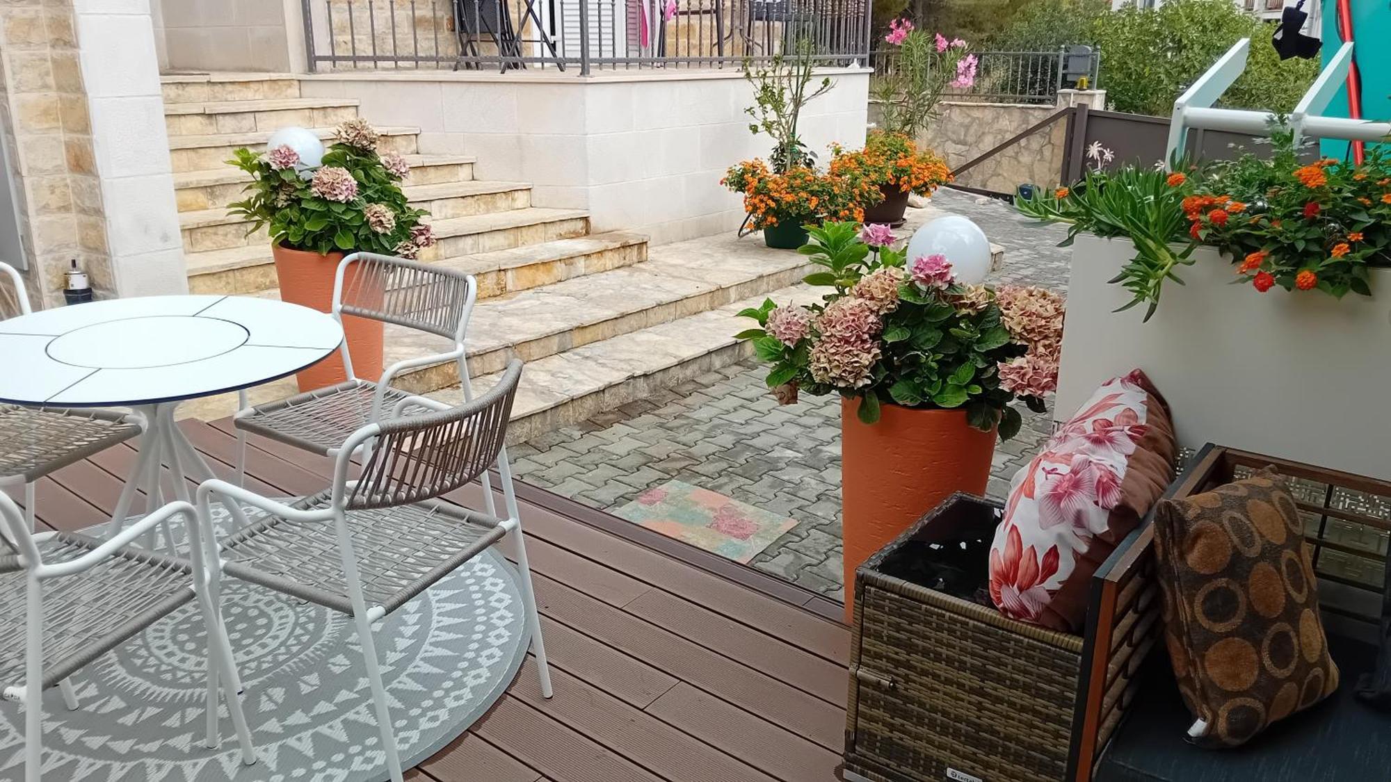Apartmani Afrodita Sutivan Exterior photo